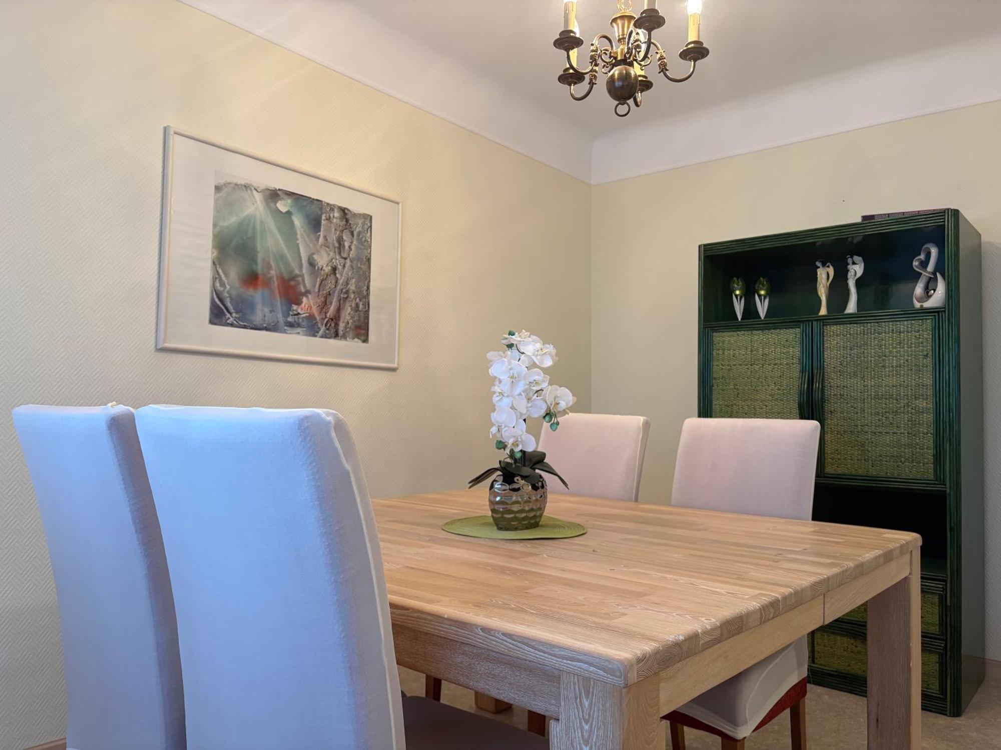 Centre Stylish One Bedroom *